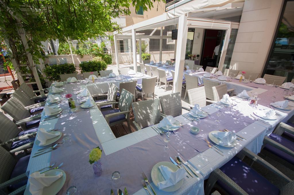 Hotel Maritimo ماكارسكا المظهر الخارجي الصورة