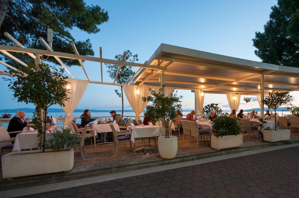 Hotel Maritimo ماكارسكا المظهر الخارجي الصورة