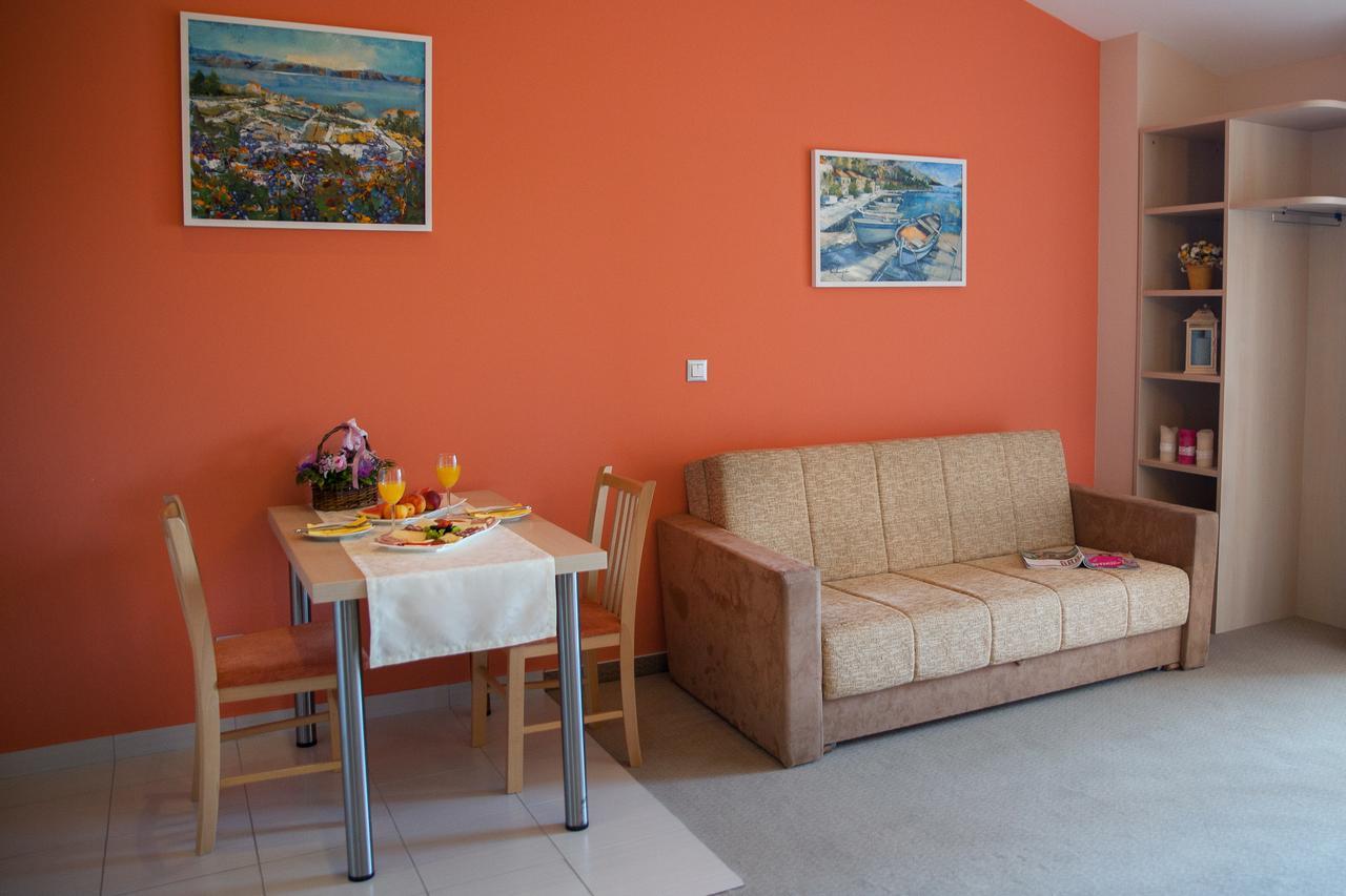 Hotel Maritimo ماكارسكا المظهر الخارجي الصورة