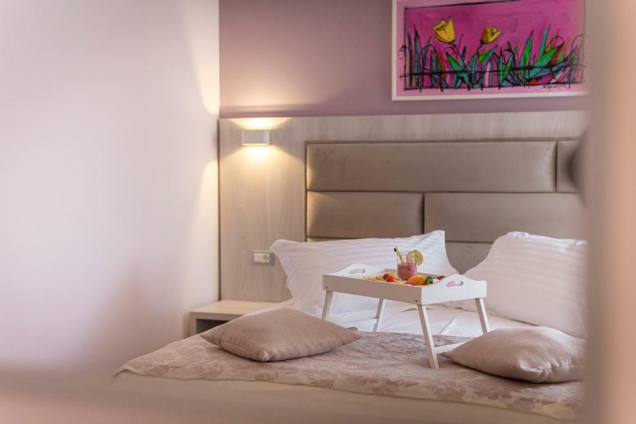 Hotel Maritimo ماكارسكا المظهر الخارجي الصورة