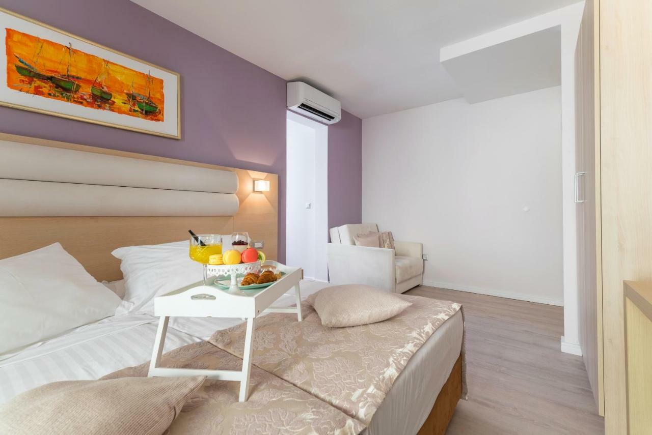 Hotel Maritimo ماكارسكا المظهر الخارجي الصورة