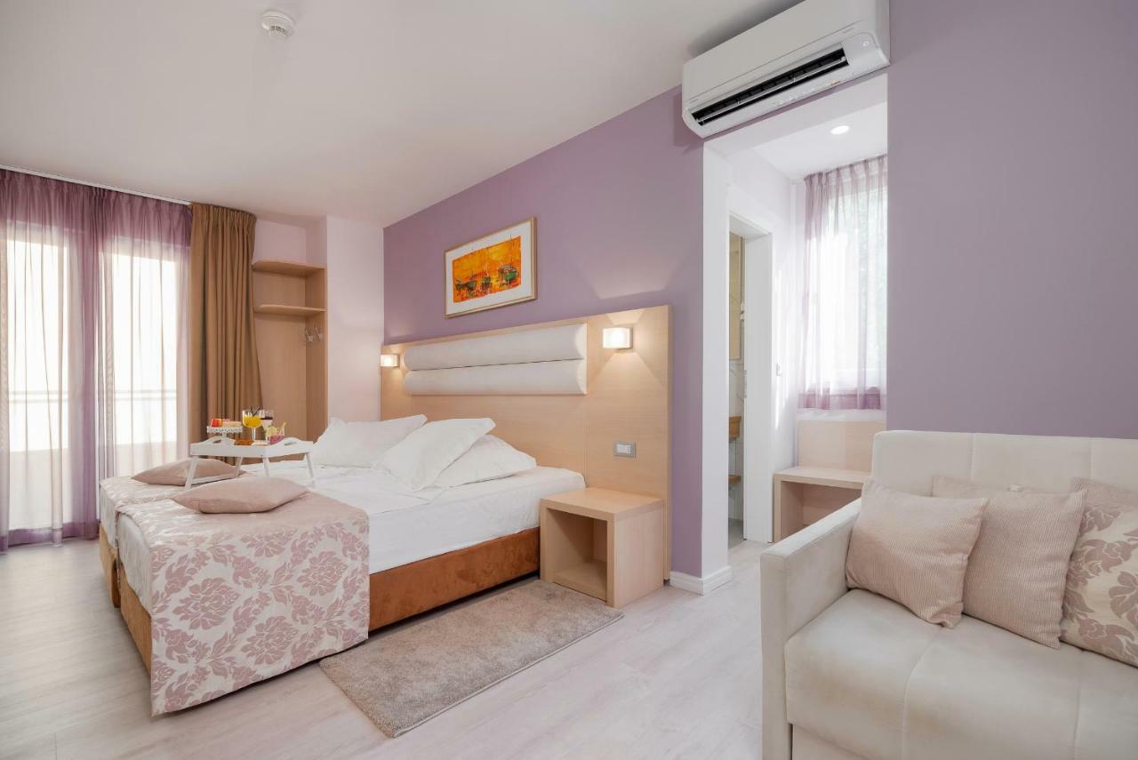 Hotel Maritimo ماكارسكا المظهر الخارجي الصورة