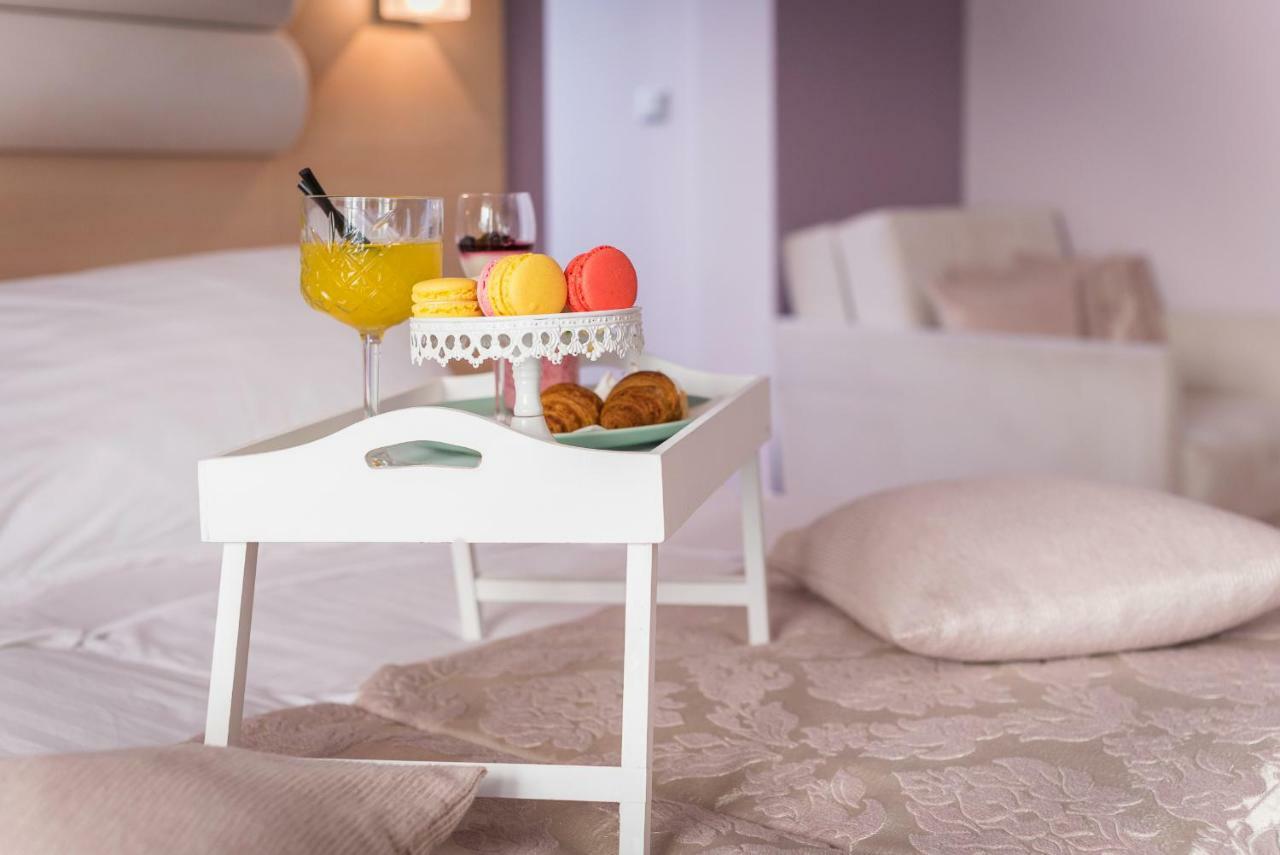 Hotel Maritimo ماكارسكا المظهر الخارجي الصورة