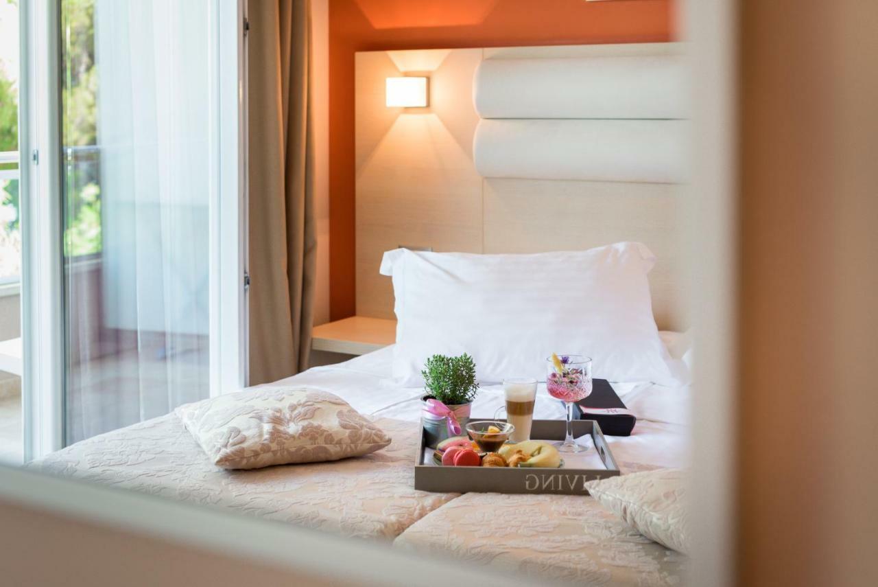 Hotel Maritimo ماكارسكا المظهر الخارجي الصورة