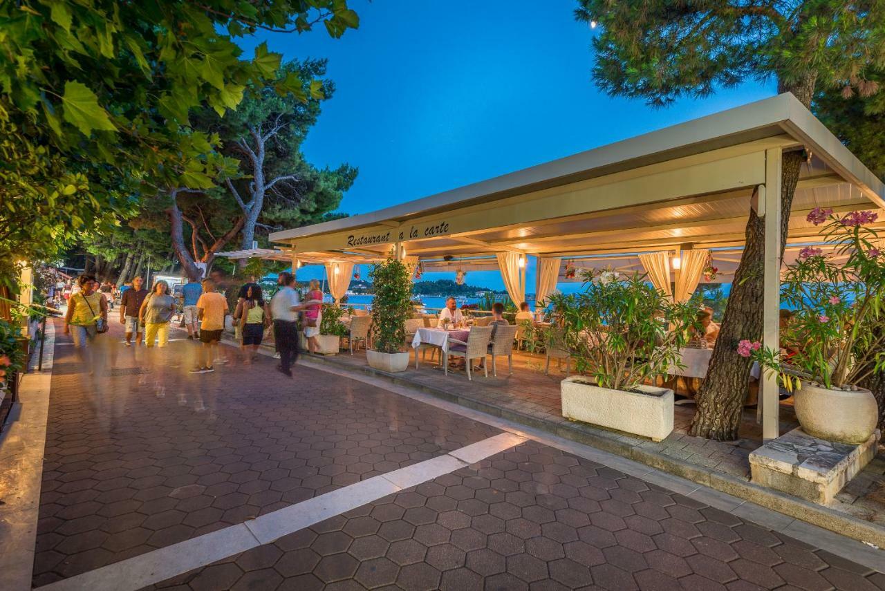 Hotel Maritimo ماكارسكا المظهر الخارجي الصورة