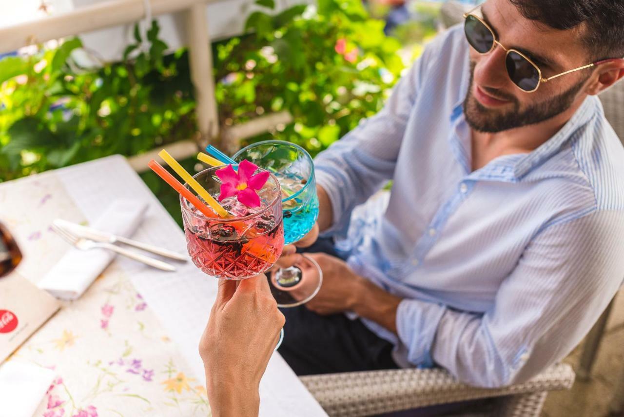 Hotel Maritimo ماكارسكا المظهر الخارجي الصورة